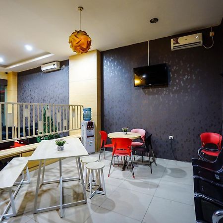 Hotel O Makassar Near Gereja Advent Tikala Baru Formerly Rid'S Hotel Manado Buitenkant foto